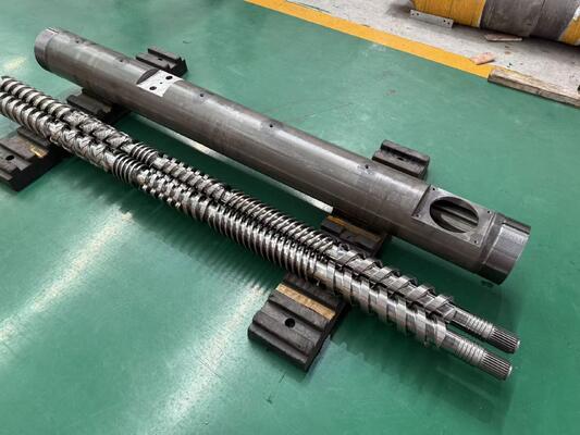 समानांतर जुड़वां पेंच और बैरल 45 मिमी-220 मिमी के साथ Ra 0.4μm-0.6μm सतह मोटाई